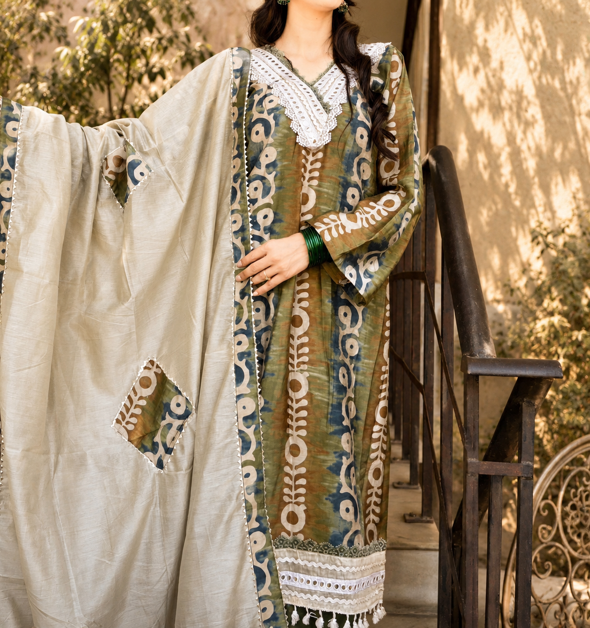 Noor-e-Khus Pakistani Suit