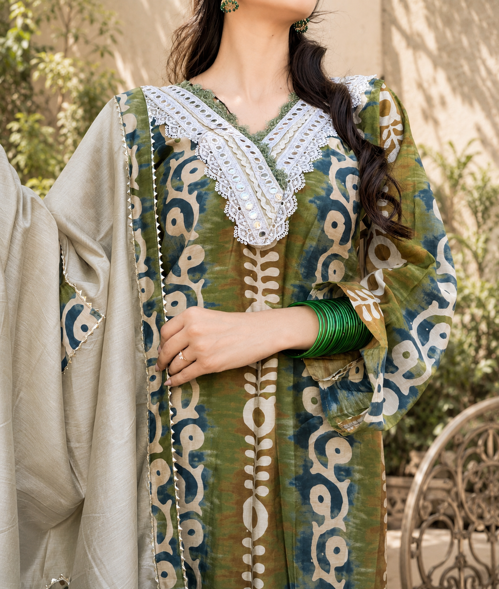 Noor-e-Khus Pakistani Suit