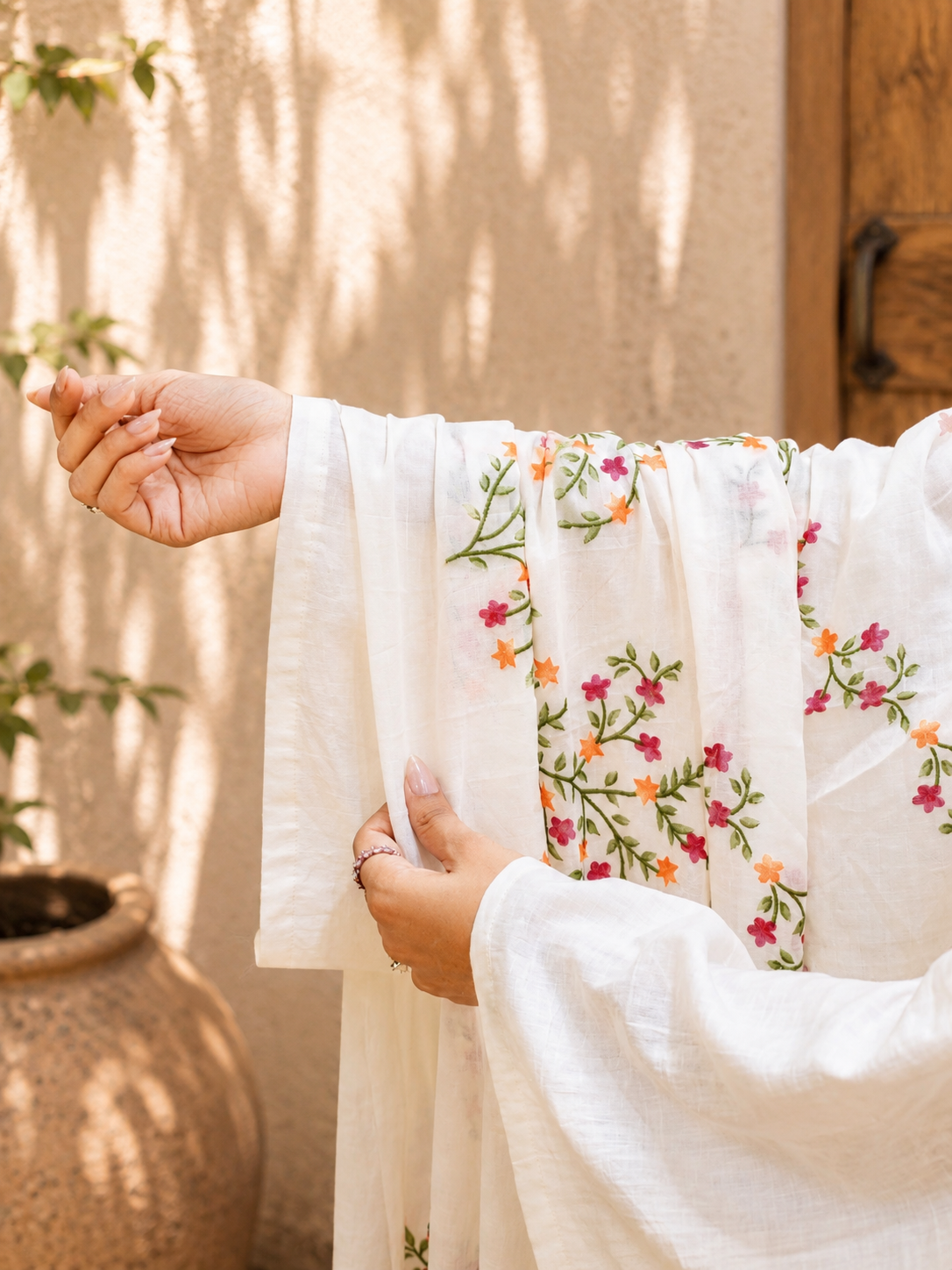 White🕊️ Embroidered Farshi Salwar Suit
