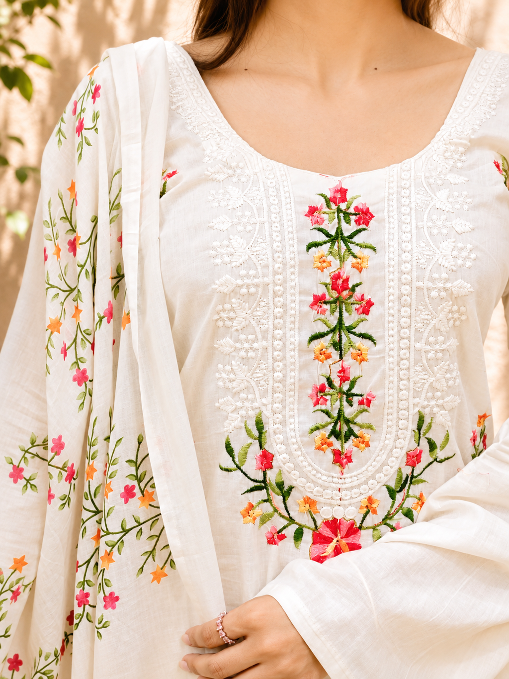 White🕊️ Embroidered Farshi Salwar Suit